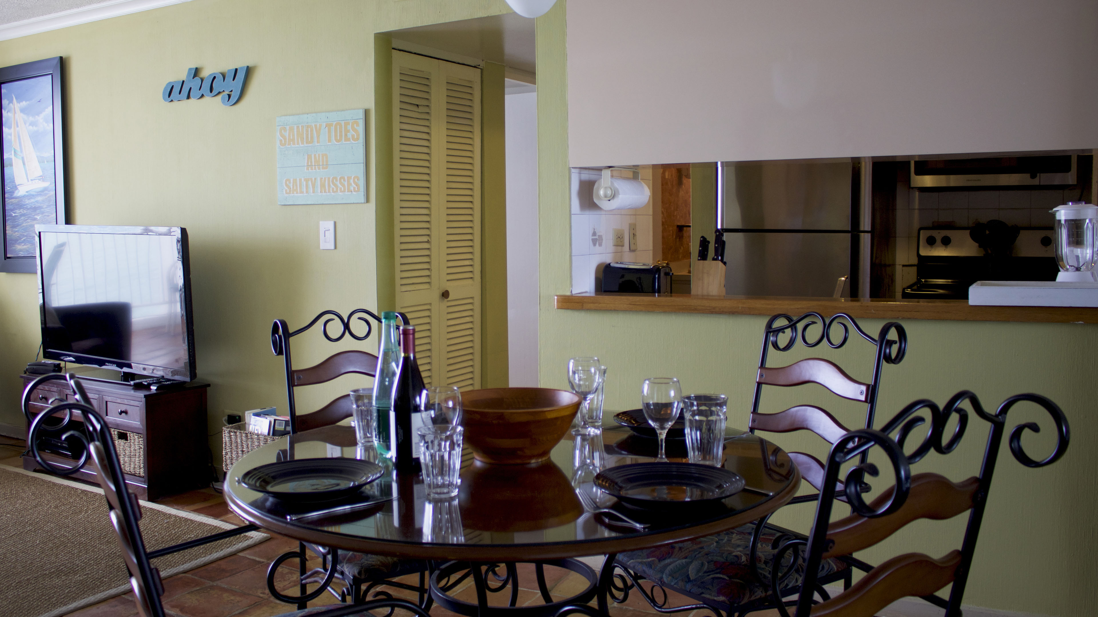 Dining room and kitchen on the right