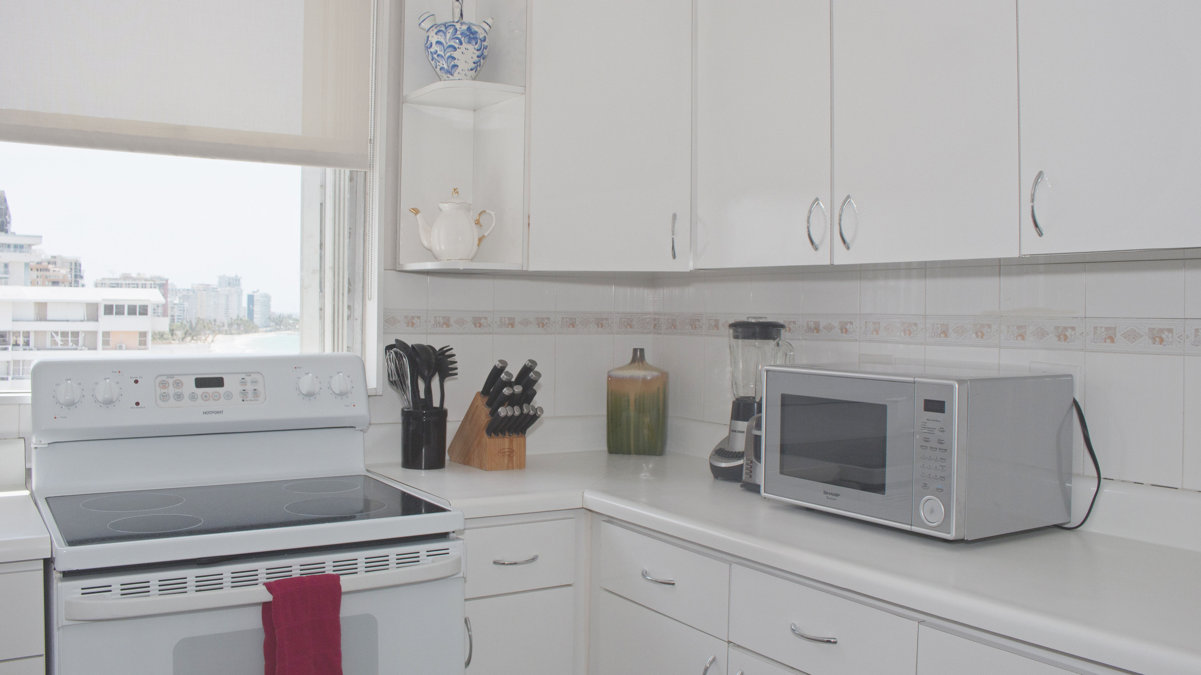 Bright kitchen with inspiring views for the chef